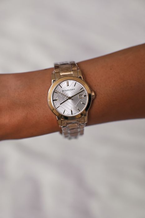 Годинник Burberry