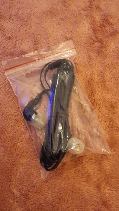 Auriculares com Fio SAMSUNG, NOKIA, LG, Novos por estrear