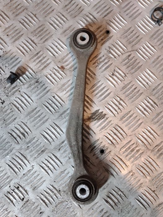 Audi a6 c7 wahacz dolny prawy tył