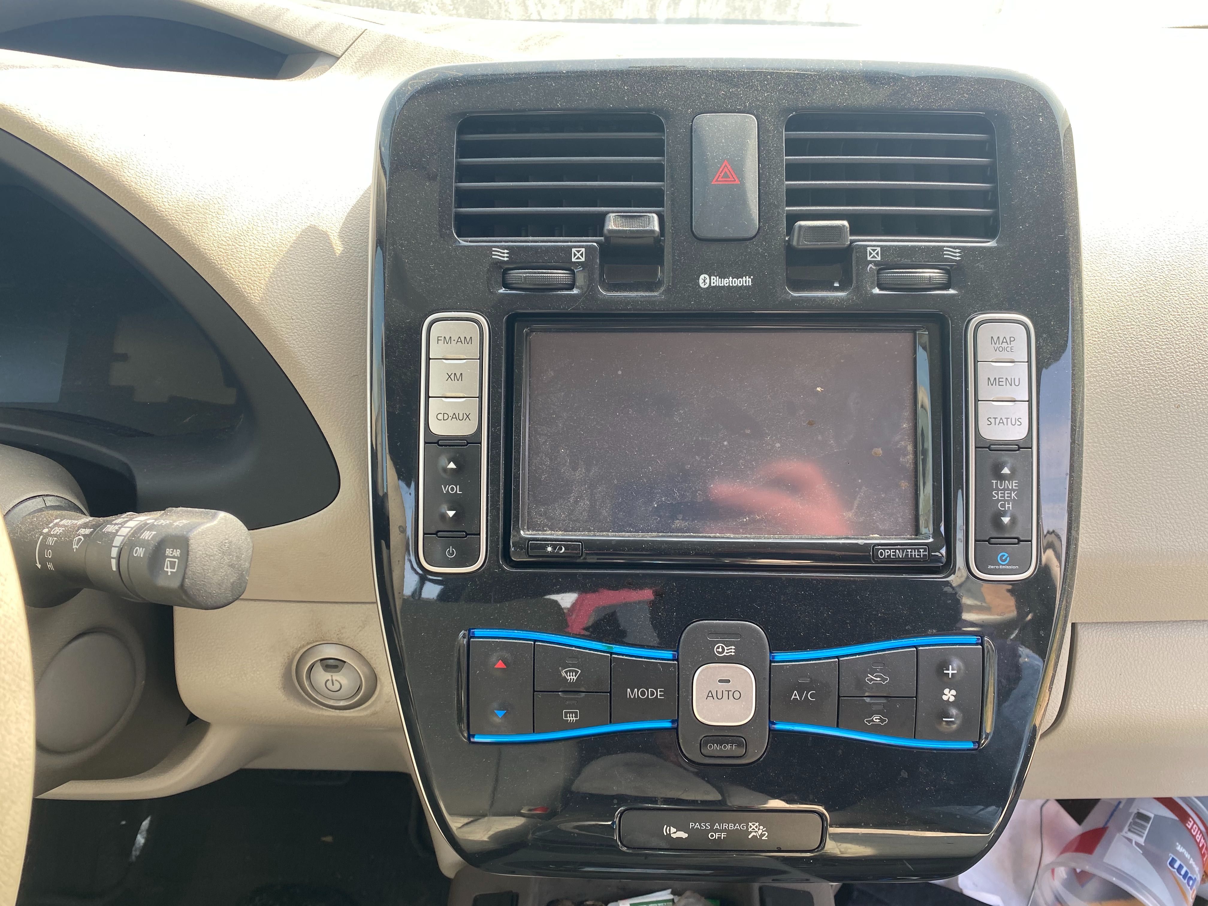 Блок управління управления климатом Nissan Leaf 2011-2017 275003NA0C