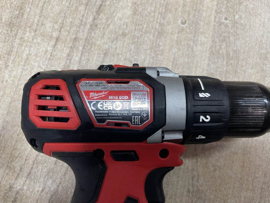 Milwaukee M18 BDD / щіткові акумуляторні шуруповерти Мілвокі