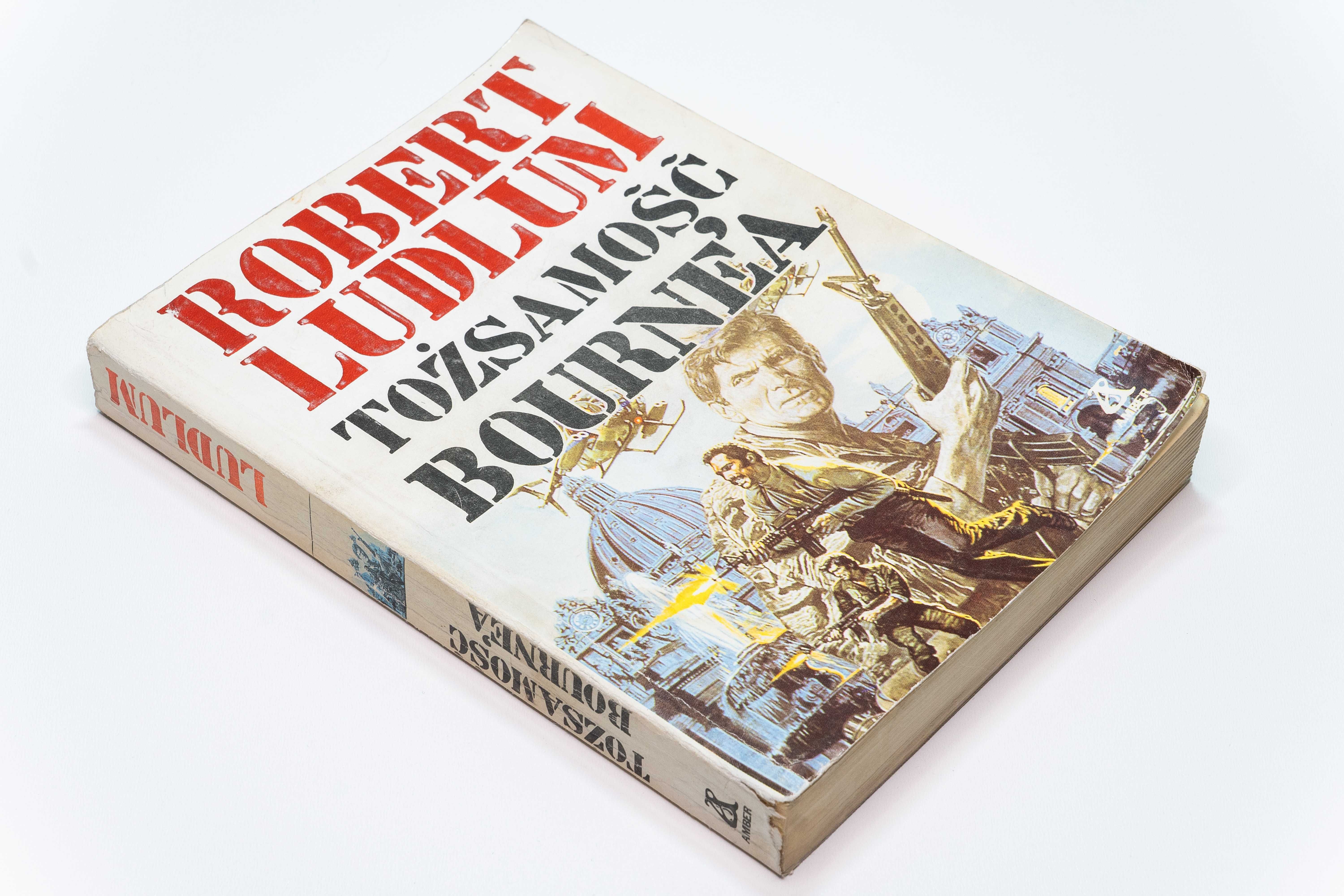 Książka Robert Ludlum Tożsamość Bourne'a - miękka oprawa - rok 1990