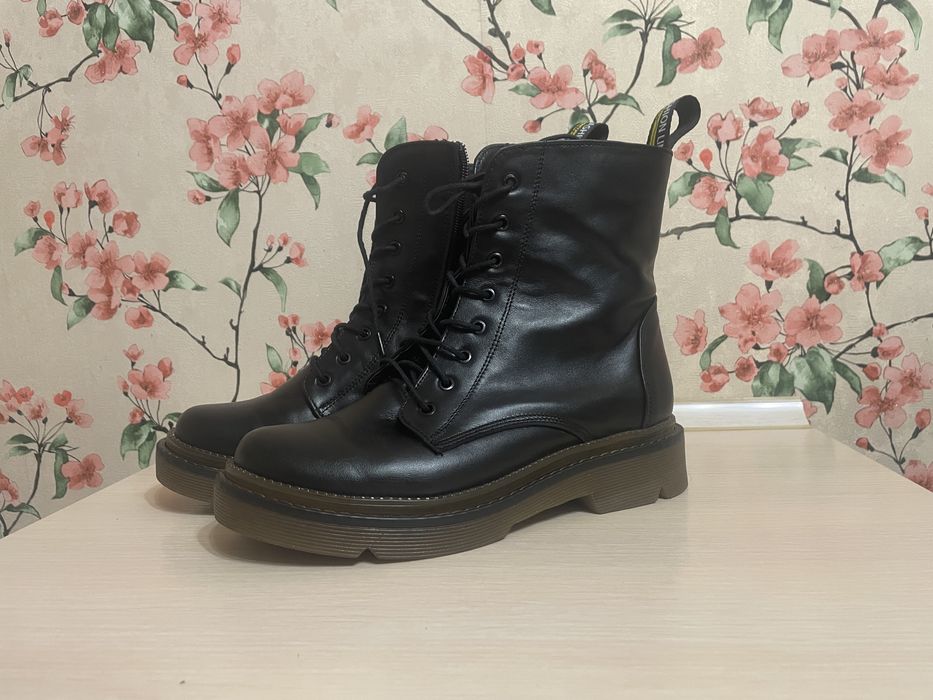 Високі черевики, мартенси