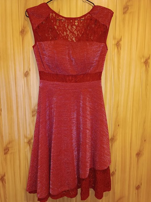 Плаття святкове розміру s