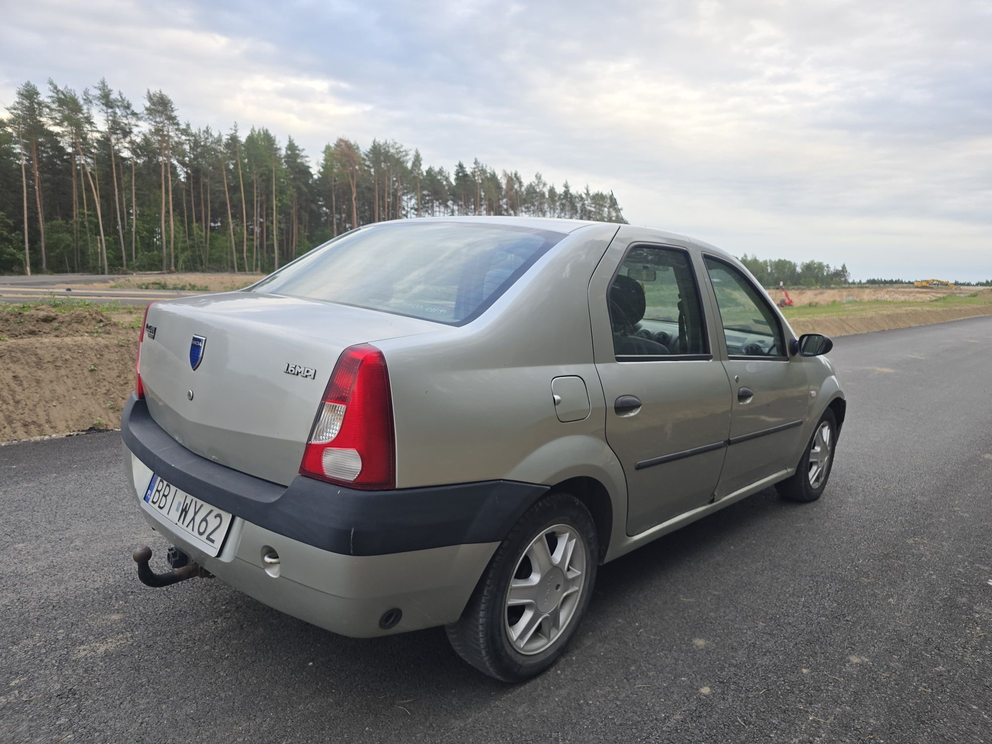 Dacia Logan 2006r * sprawna klima * 1.6 LPG * hak * elektryka