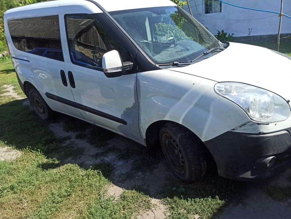 Продам Fiat Doblo 2012 год