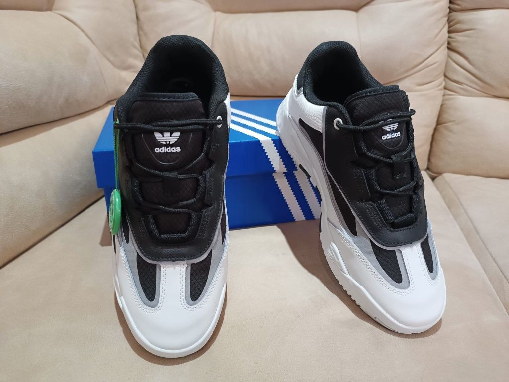 Чоловічі кросівки Adidas Niteboll (41-45 розмір)