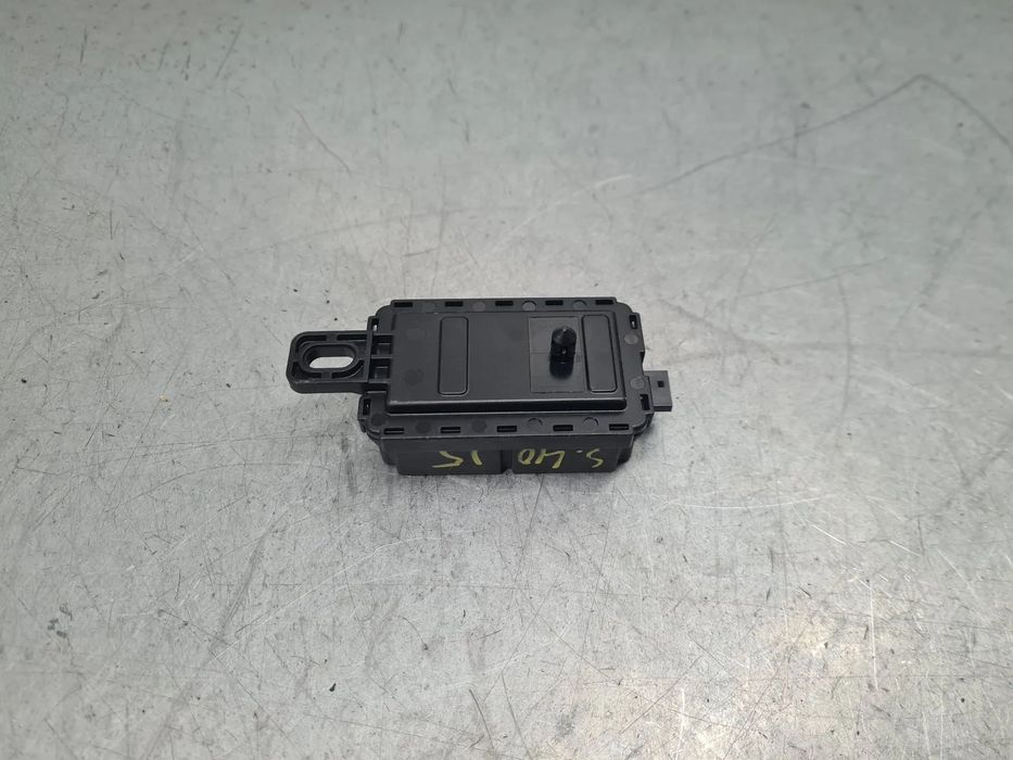 Módulo confort BMW X1 (F48)