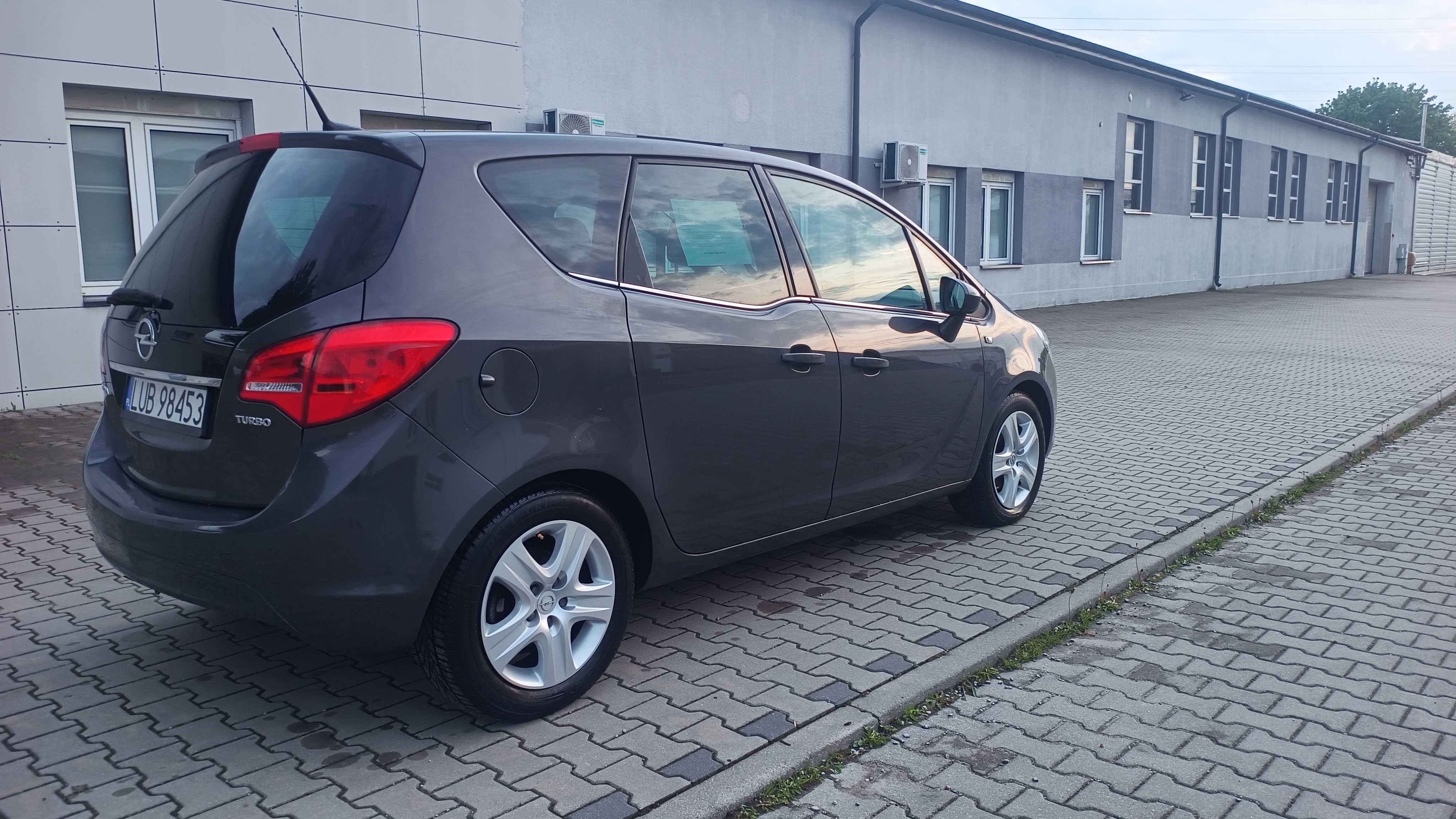 Opel Meriva B / 1.4 T / LPG / 5 biegów / hak / 2014 r. /