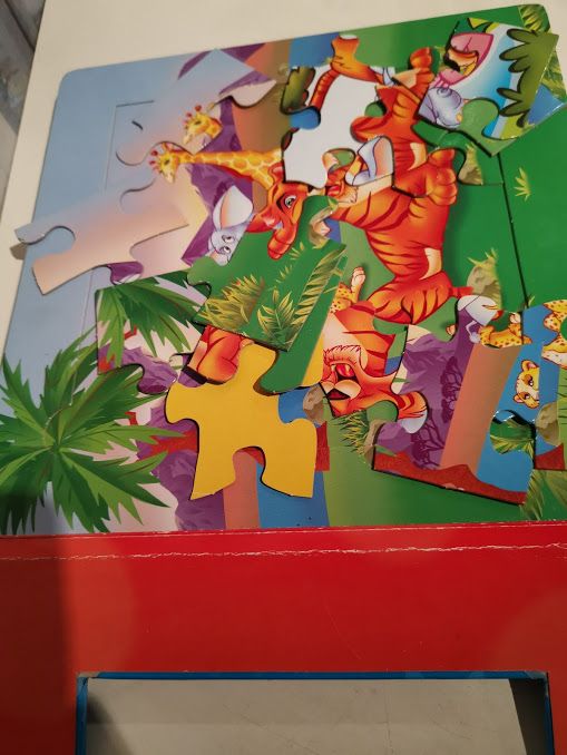 Książka puzzle zwierzęta na safari 5 w 1