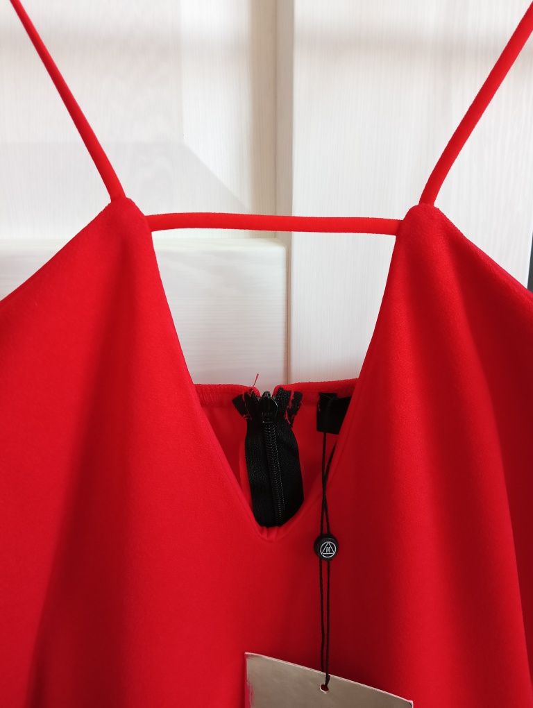 Sukienka mała czerwona L