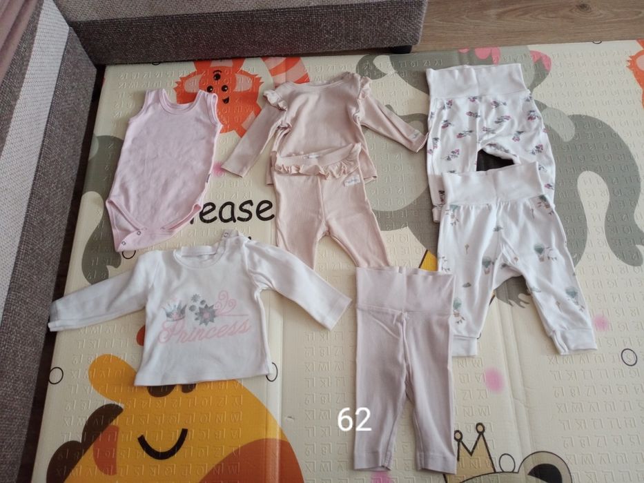 Ubranka dla dziewczynki od 56 do 74