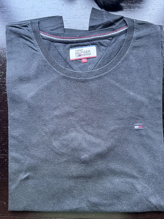 T-Shirt Tommy Hilfiger tamanho XL