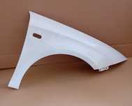 Seat Leon 2 1P 05-12r błotnik prawy w kolorze białym LB9A