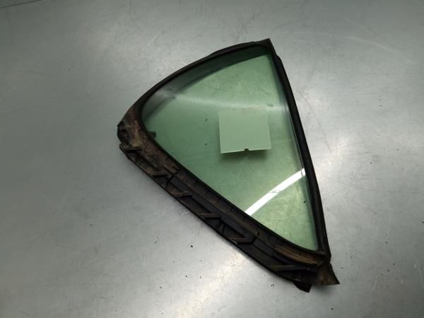 Vidro triangular da porta trás direito LEXUS CT (ZWA10_)