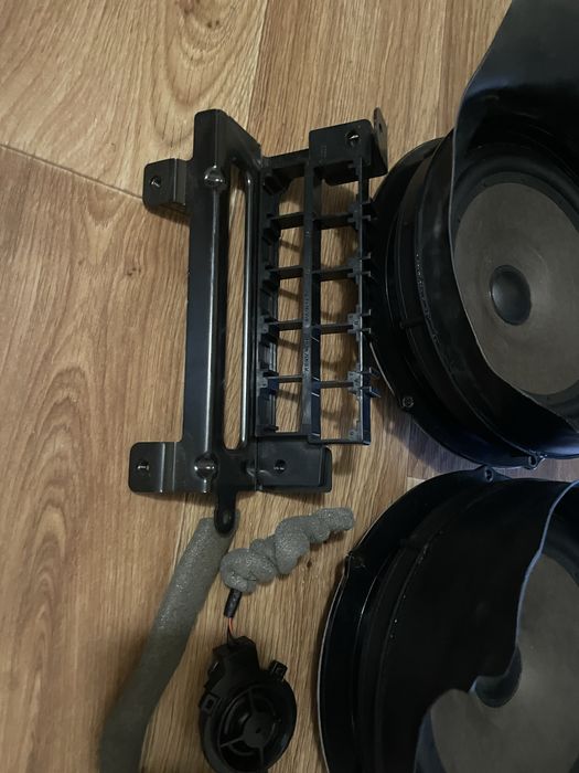 Оригінальні (OEM) динаміки Volkswagen «Sonavox» (Комплект)