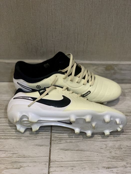 Бутси Nike Tiempo Legend 10 Academy Yellow/White DV4337-700
