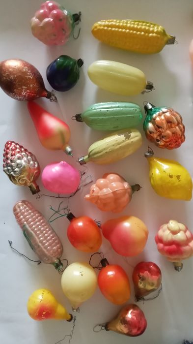 Елочные  игрушки  ссср девочка с флажком