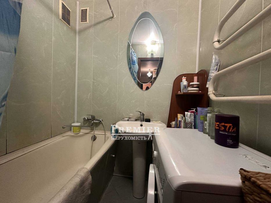 2 комнатная квартира 52 м2  в Высотке на Таирова с Ремонтом