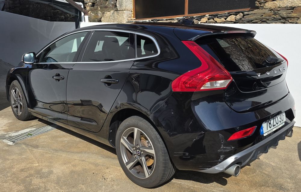Volvo v40 r-design 190cv