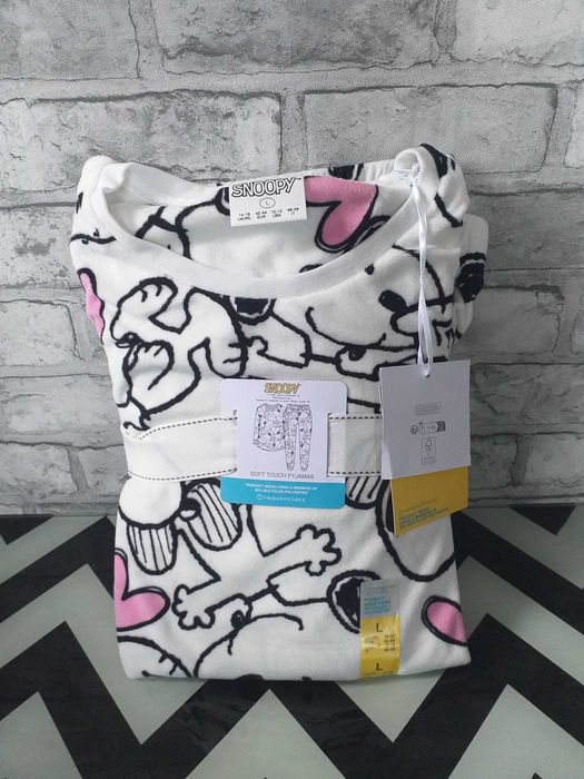 Ciepła piżama z weluru Snoopy PRIMARK