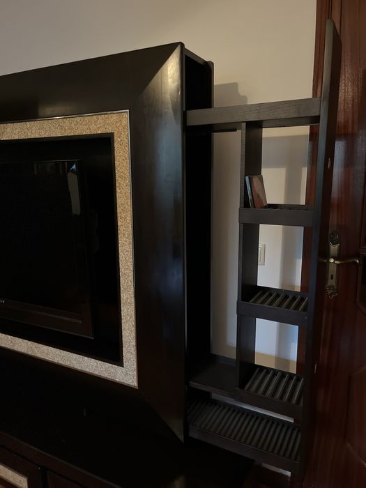 Movel de Tv, com arrumação