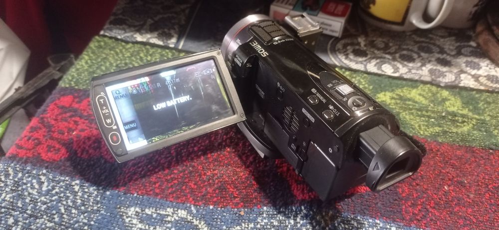 Відеокамера Panasonic HDC-TM900 з допоміжним бінокуляром