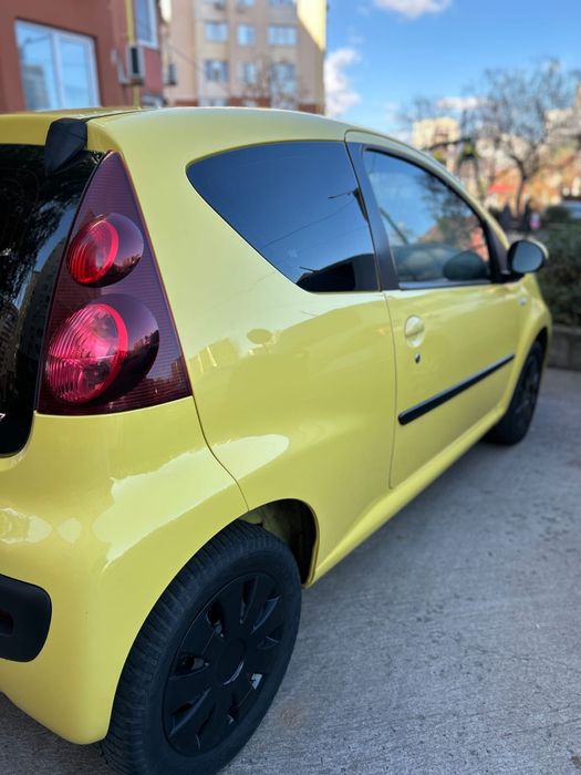 Peugeot 107. 2012 року.