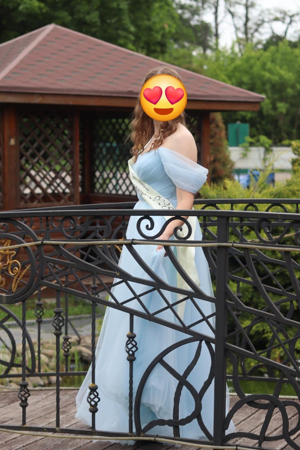 Випускна сукня фатінова
