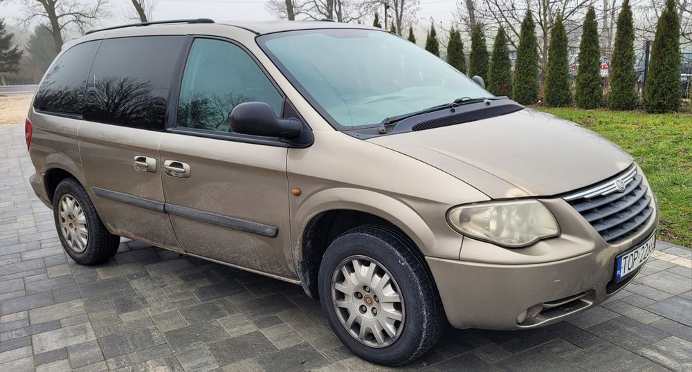 Chrysler Voyager*2005 rok*2,5 D*7 osób*DVD*Klima*Webasto