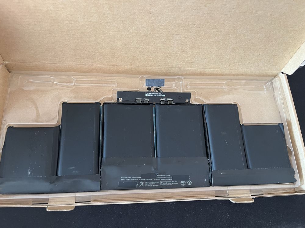 Батарея Macbook Pro