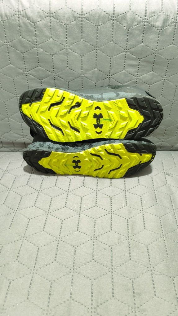 Кросівки Under Armour Charged Bandit, 40 р., 25-25,5 см