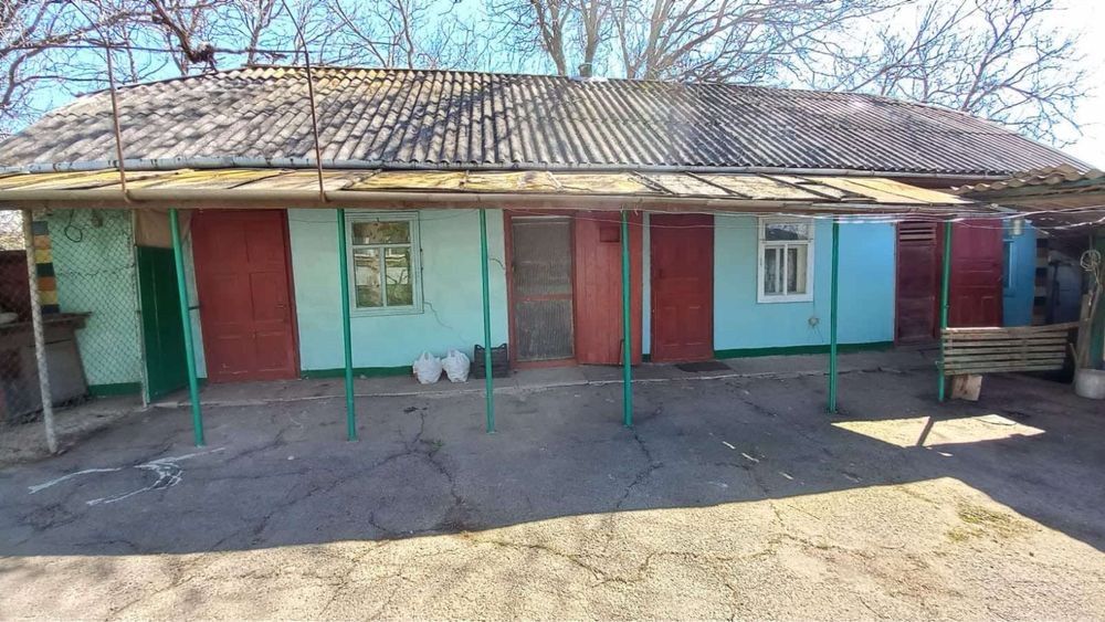 ТЕРМІНОВО  продається Будинок с. Яланець