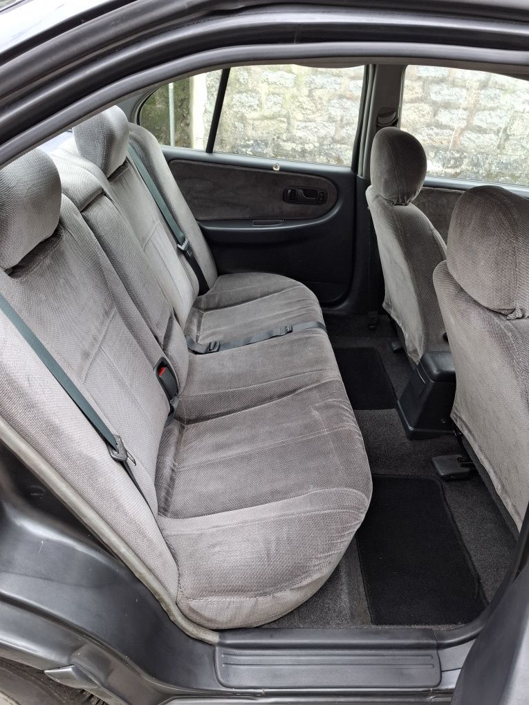 Nissan Primera para peças