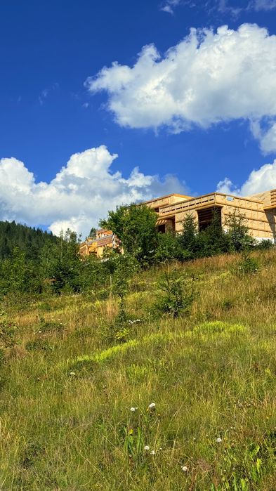 Продаж будинків  128 квадратних метрів