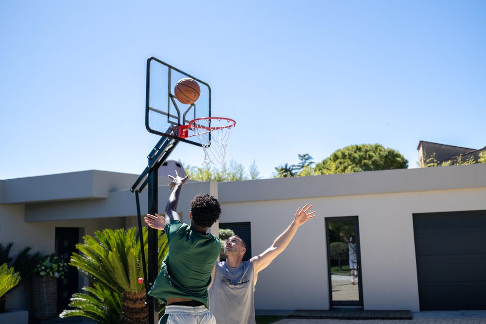 Tabela com suporte, placa plexiglas offset, ajustável a 3,05 m, B700