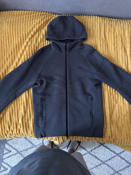 Nike tech fleece grey