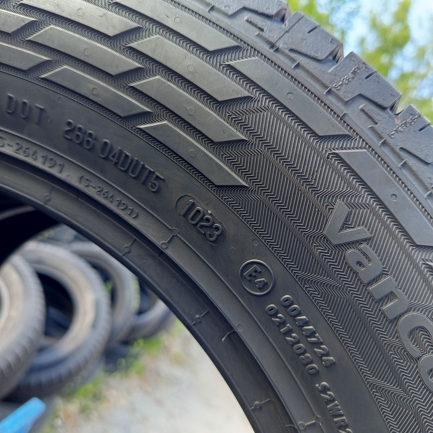 215/65r16C Continental VanContact A/S Ultra z 2023r 8mm