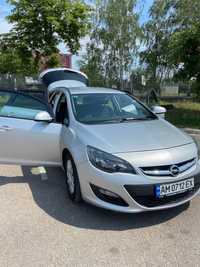 Автомобіль Opel Astra J Sport Tour 1.7 , 2012 року