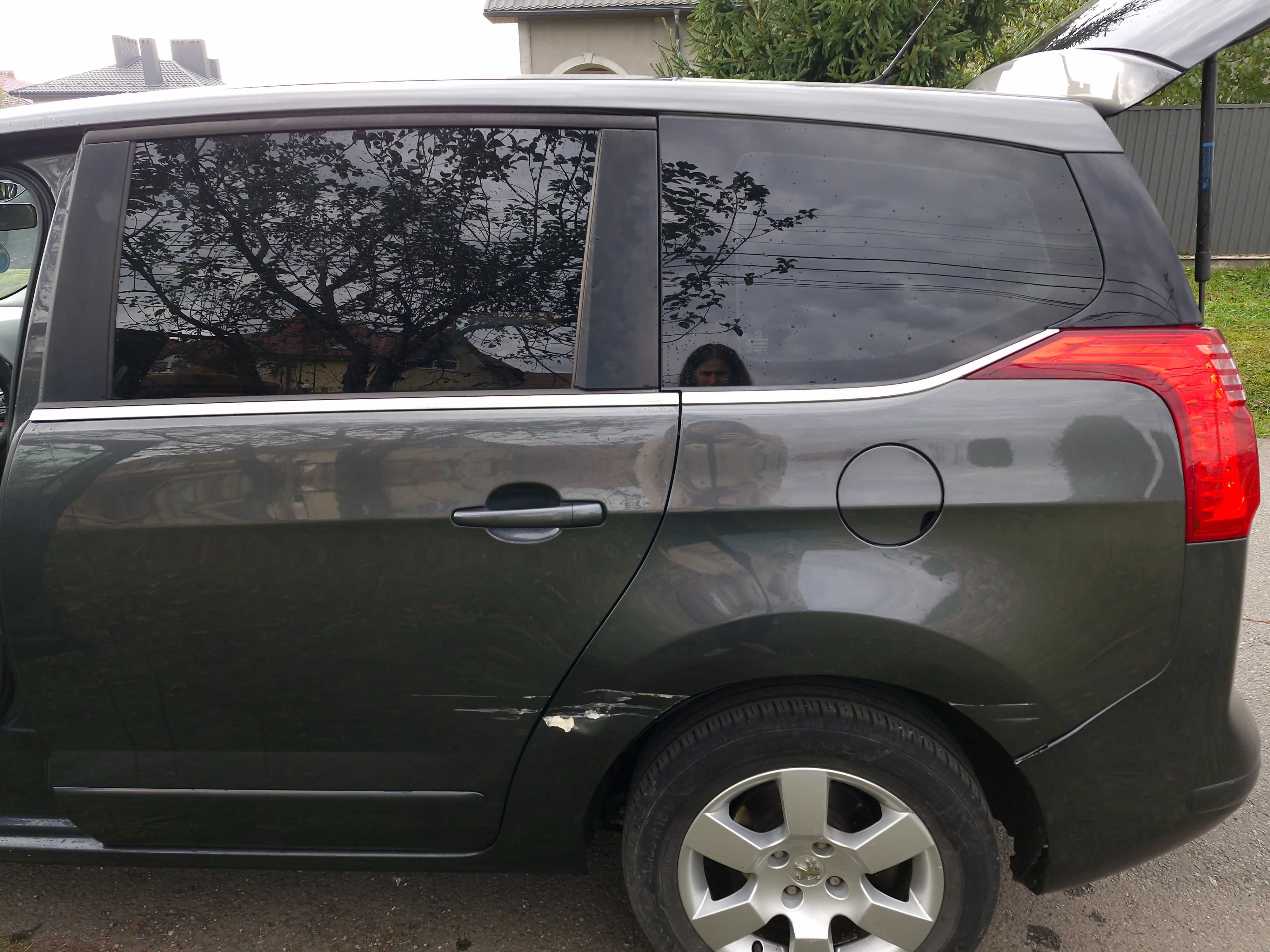 Peugeot 5008 2013