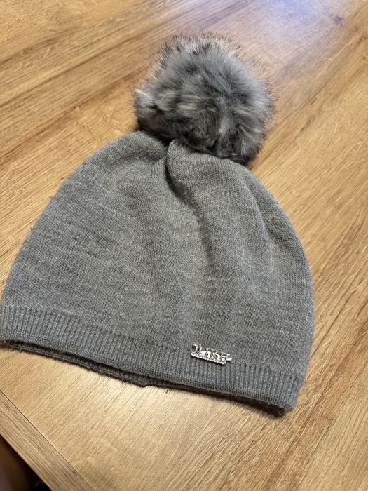 Czapka damska szara
