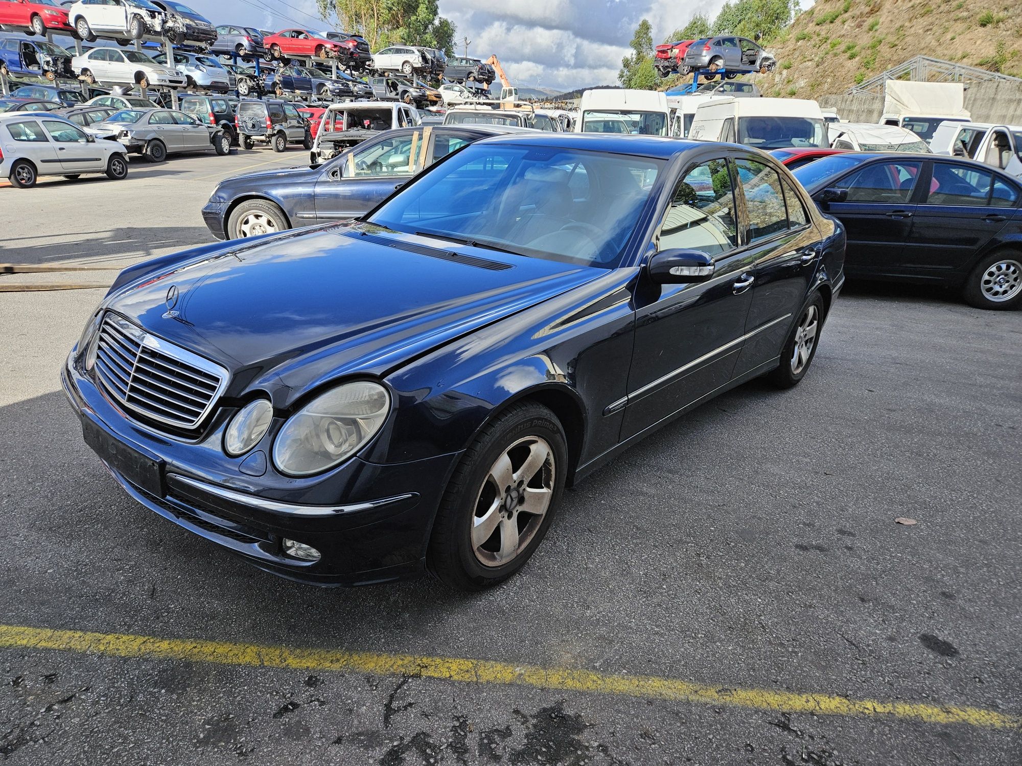 Mercedes-Benz E270 CDi W211 Avantgarde de 2004 para peças