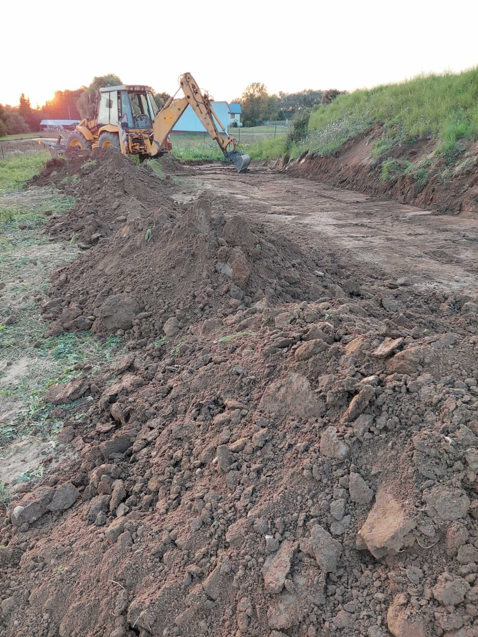 Usługi koparko-ładowarką, Roboty ziemne. Koparka.Transport do 3,5 T.