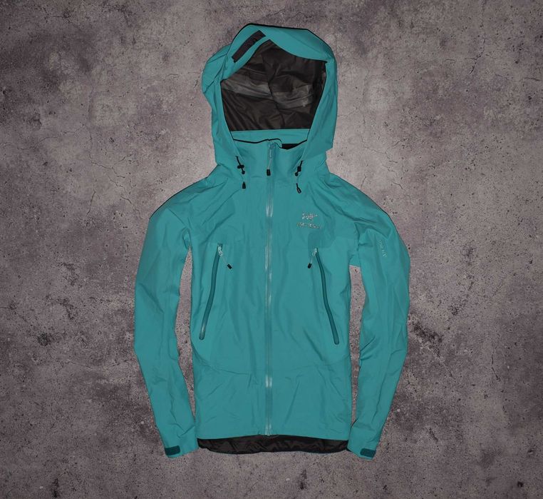 Arcteryx Beta LT GTX (Жіноча Куртка на Мембрані Гортекс Арктерікс)