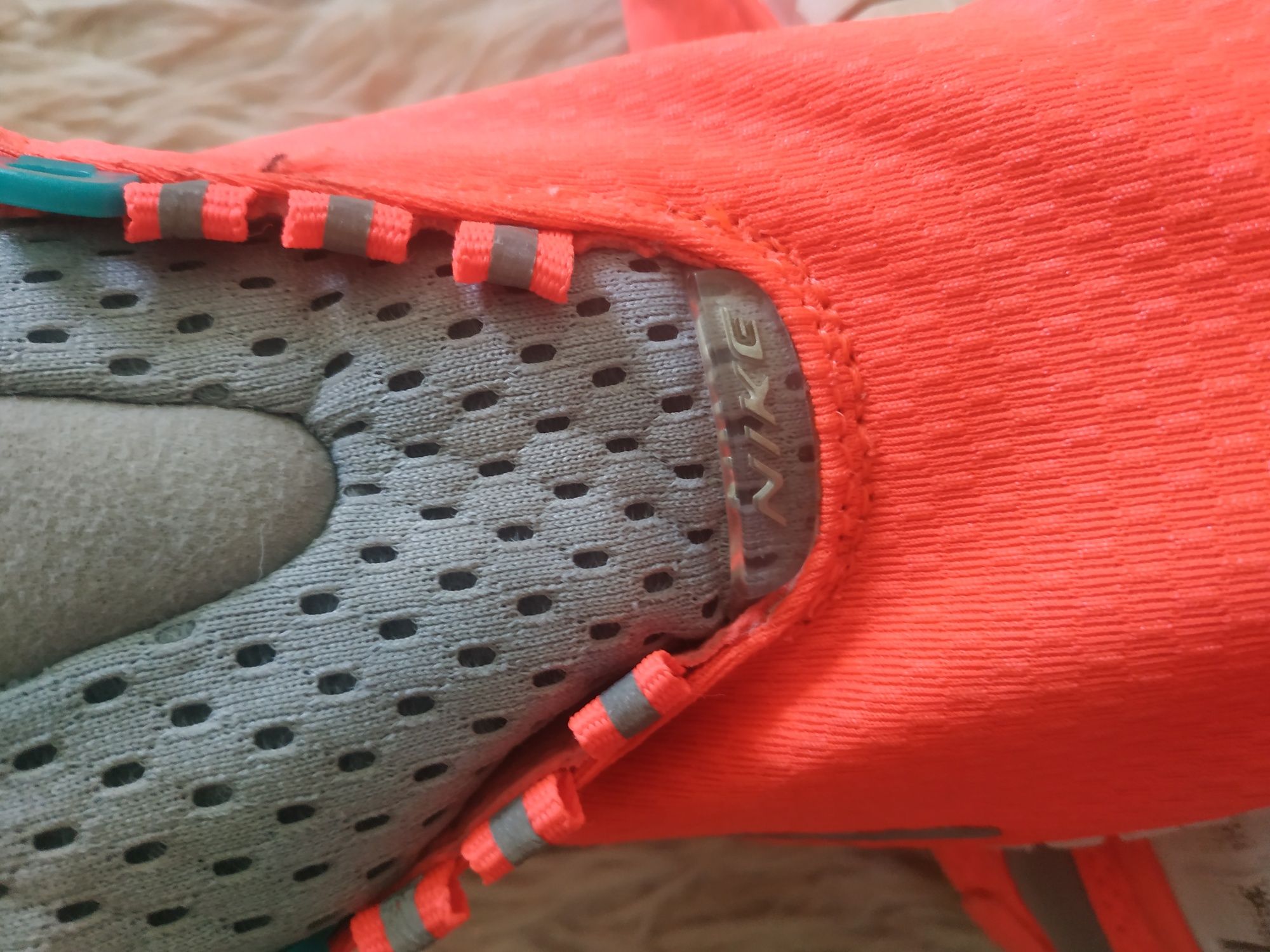 Красовки жіночі Nike