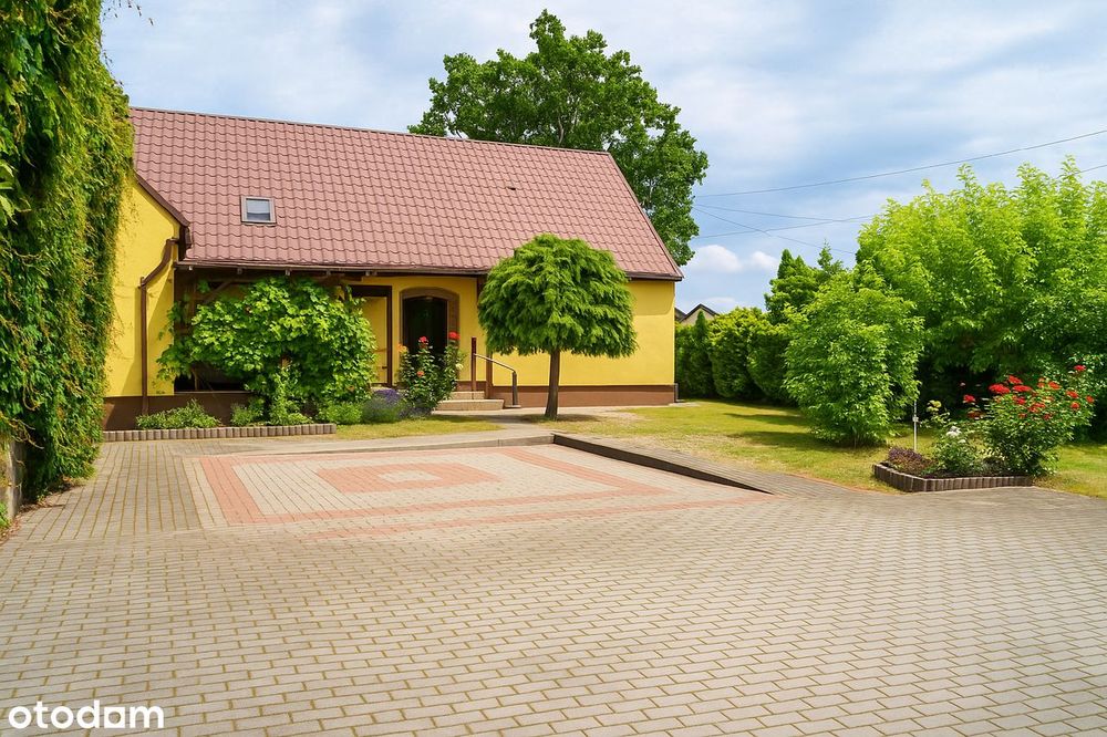 Stylowy dom z ogrodem w spokojnej okolicy