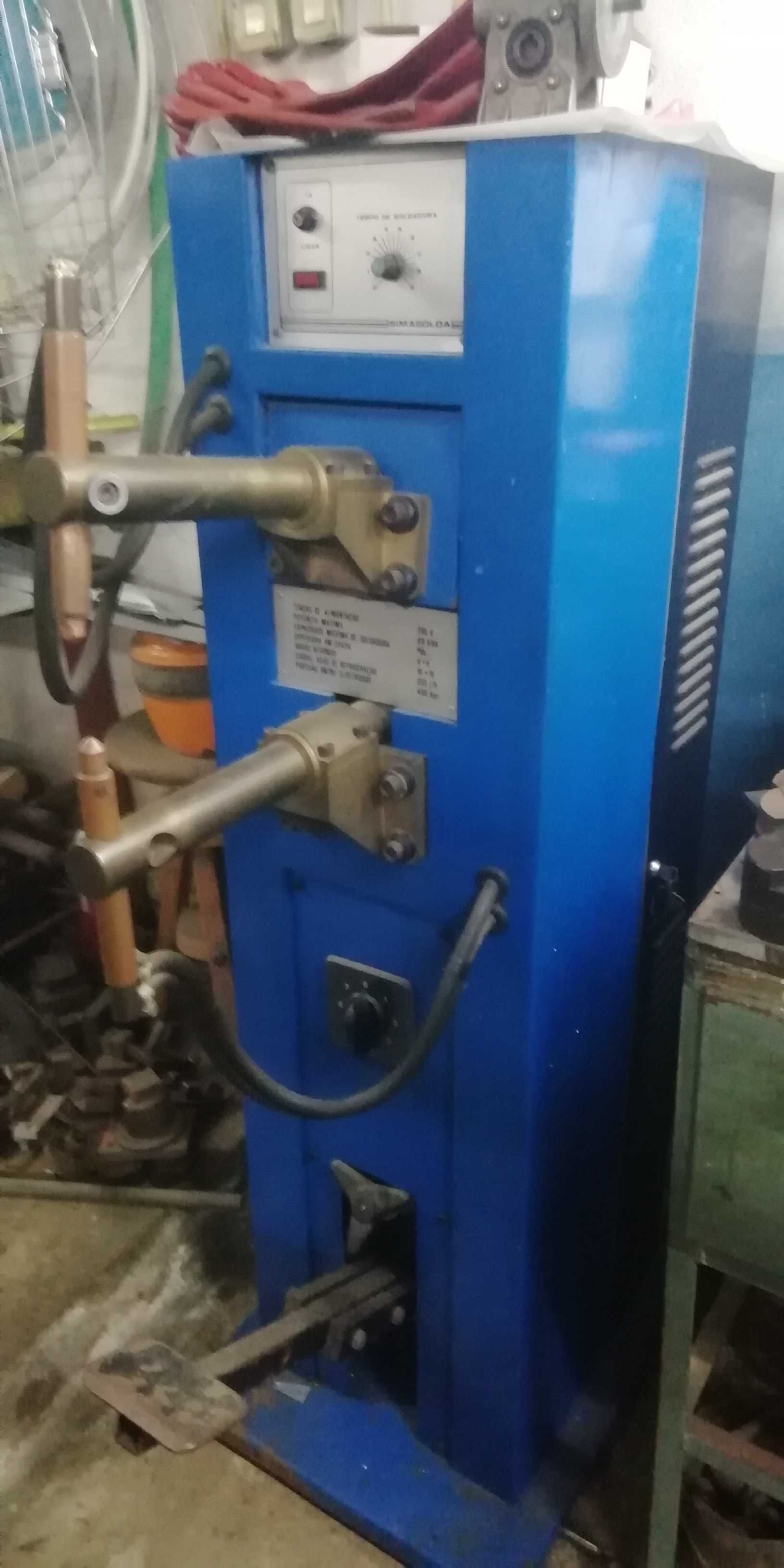 Máquina de soldar por pontos