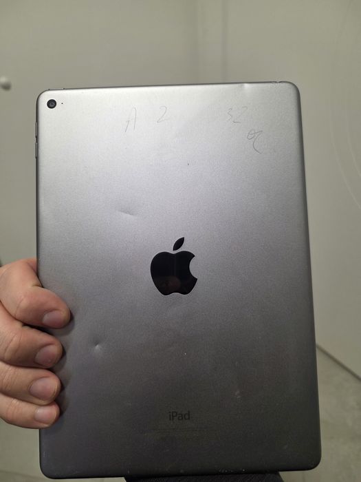 iPad Air 2. 32 гігабайт. Space Grey. Без обмежень. Гарантія