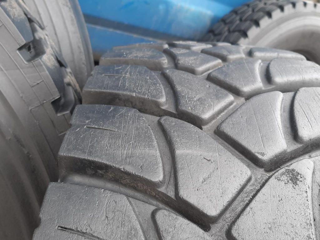 Opona używana ciężarowa 315/70R22.5 SEMPERIT RUNNER 700zł C2449