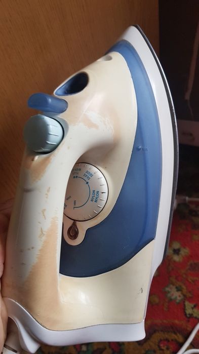 Праска , утюг Philips.